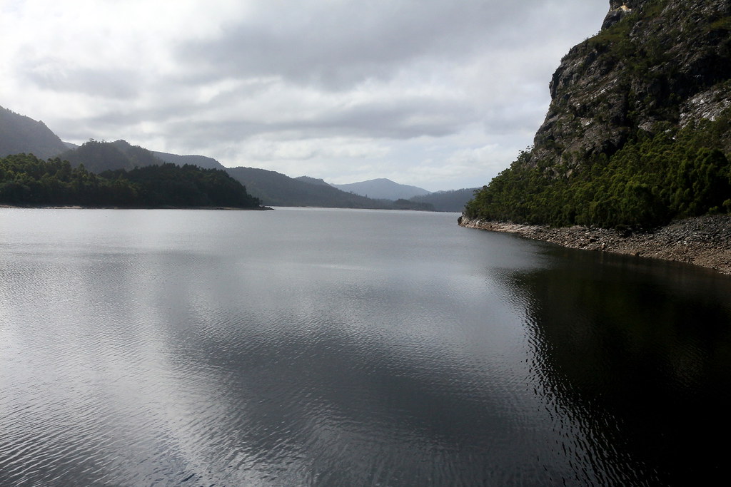 Lake Macintosh, Tasmania Lake Mackintosh is a long lake ru… Flickr