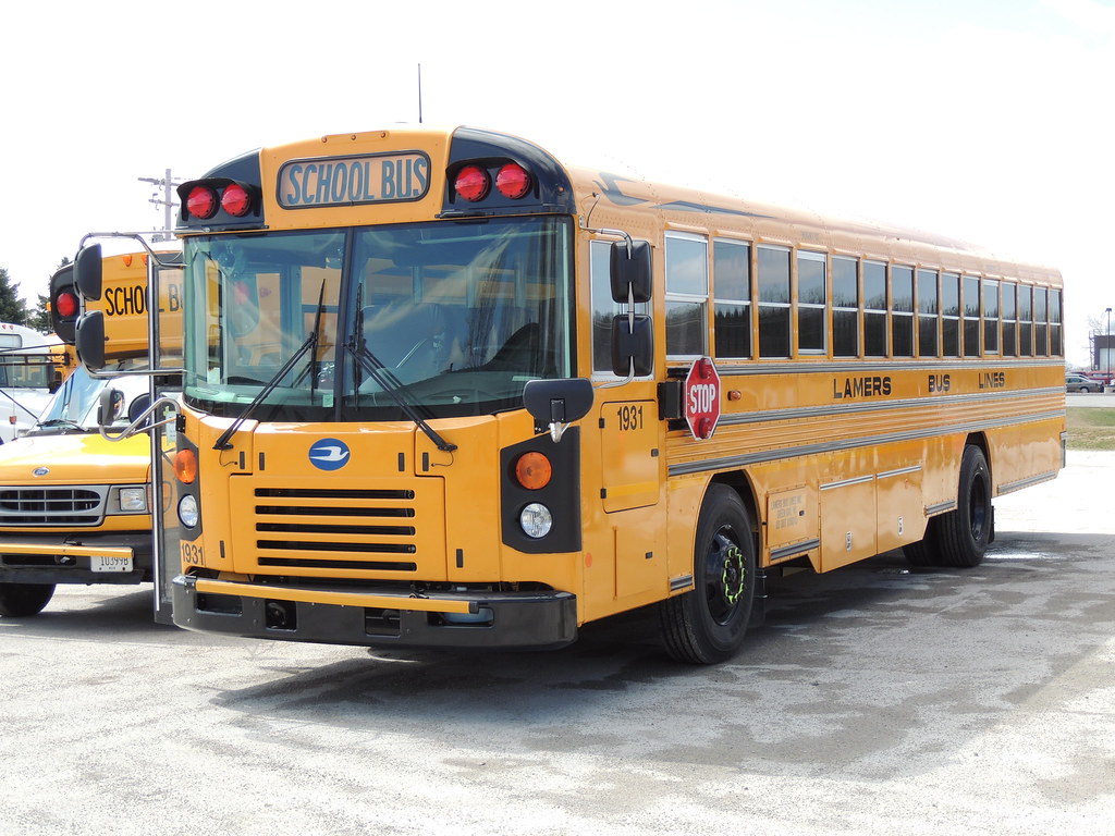 DSCN1600 Lamers Bus Lines, South Point Rd Green Bay, WI CJ Labus