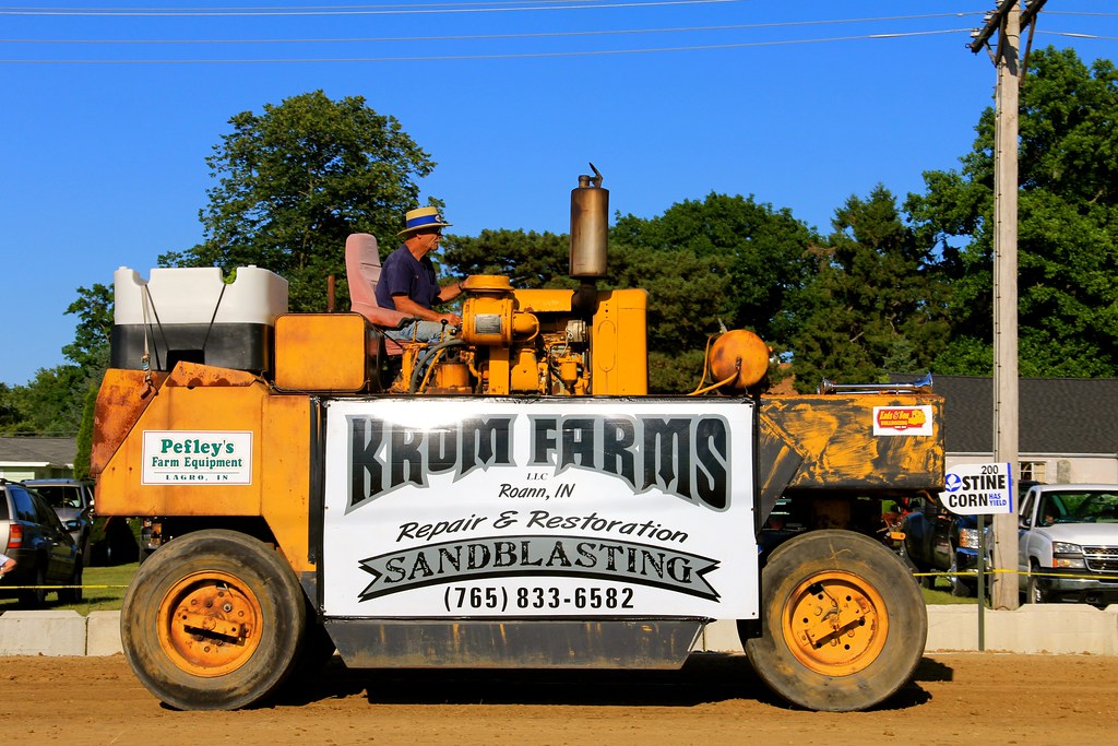 Dirt Smoother, Tractor Pull, Roann, Indiana Daniel X. O'Neil Flickr