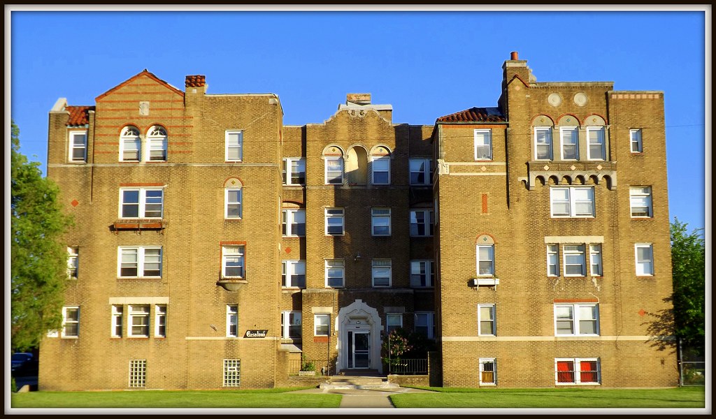 Facade Casa Loma Apartments, 3245 Chicago BoulevardDetr… Flickr