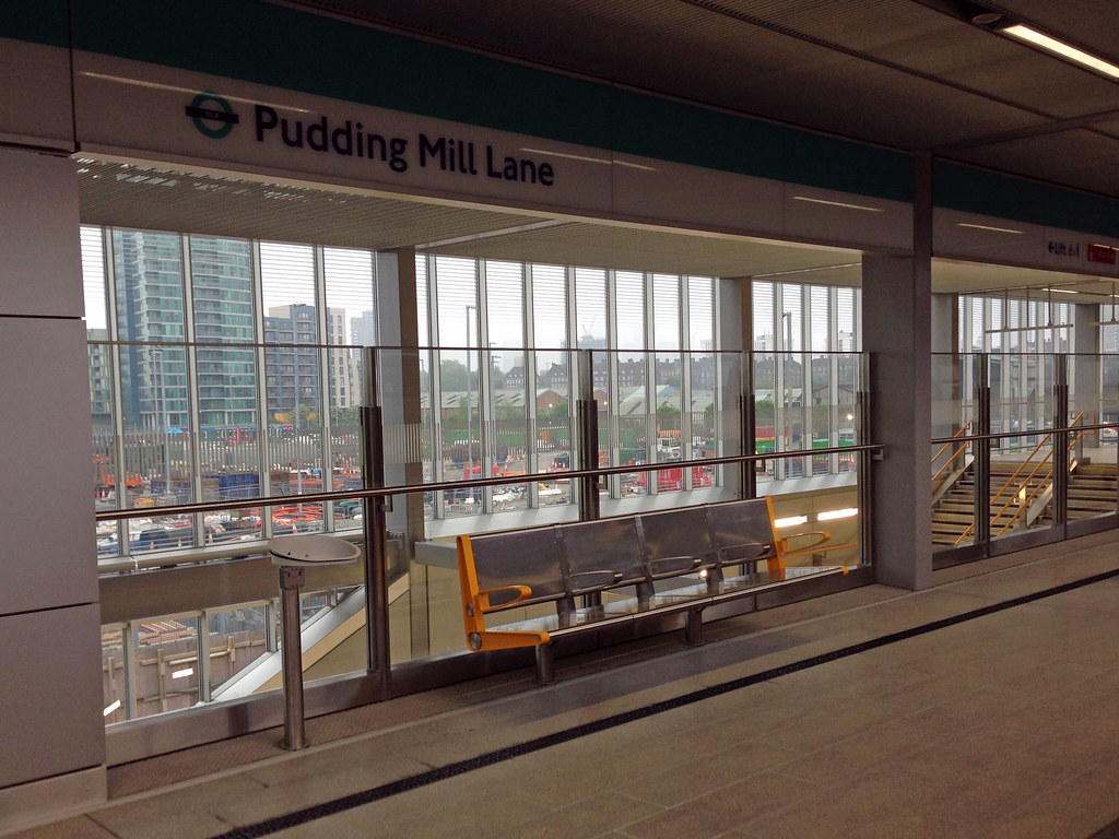 New Pudding Mill Lane station Platform 2, as seen from ins… Flickr