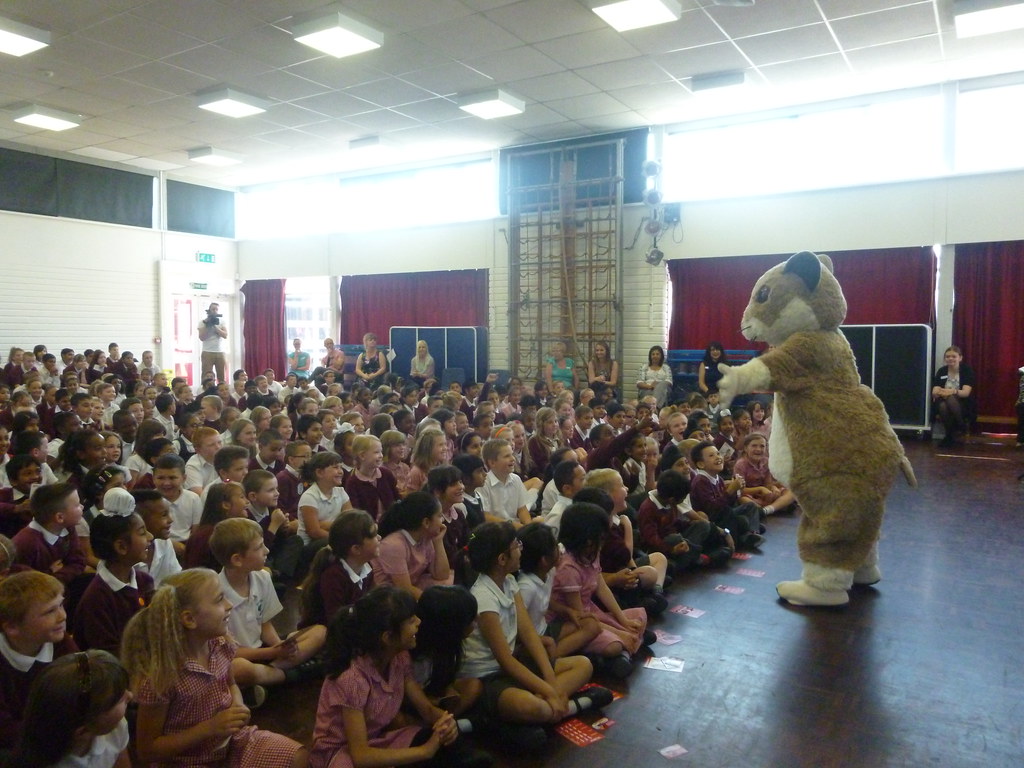 Redwood Primary School Sam and Amy and Sammy the dancing h… Flickr