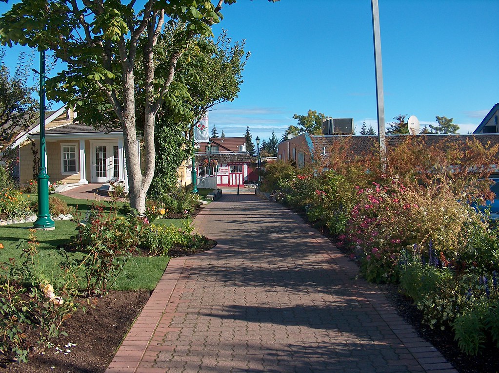 Walkway to the Leigh House Qualicum Beach Flickr