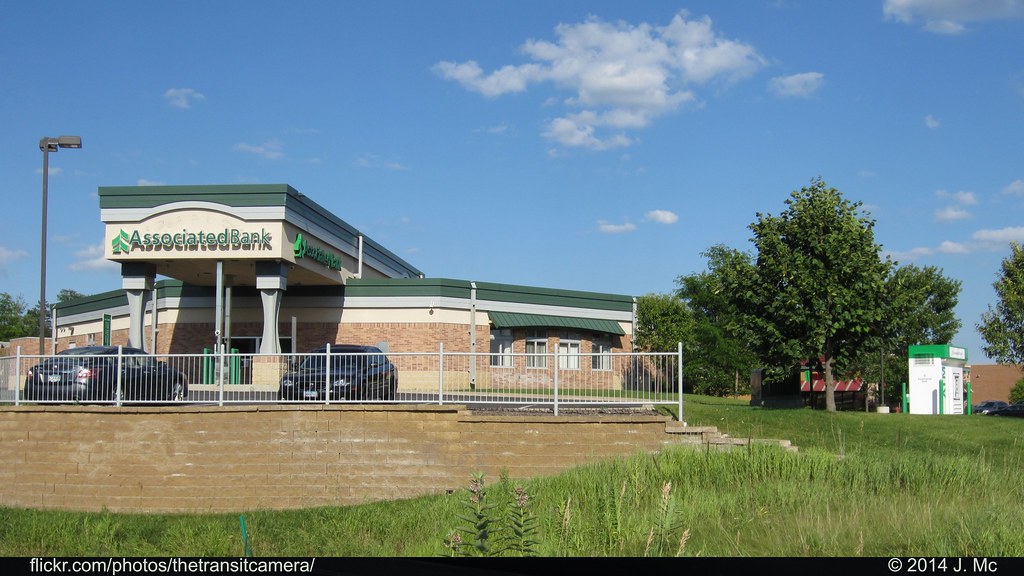Associated Bank (Inver Grove Heights, MN) Originally built… Flickr