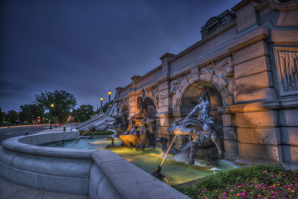 Neptune Fountain Library of Congress Scott McLeod Flickr