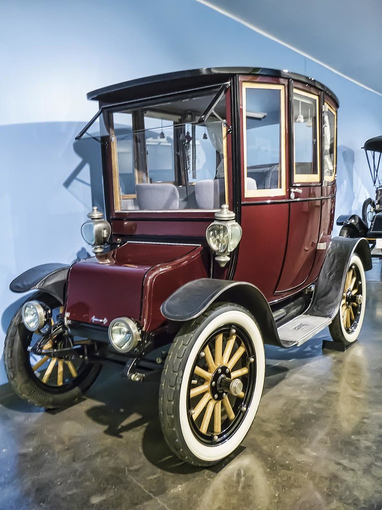 1911 Baker Electric Car at LeMay America's Car Museum Flickr