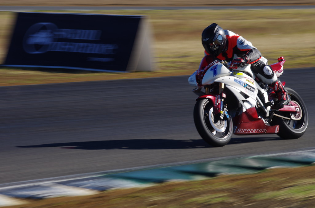 Ripperton Electric motorcycle racing Qld 2014 Tony Castley Flickr