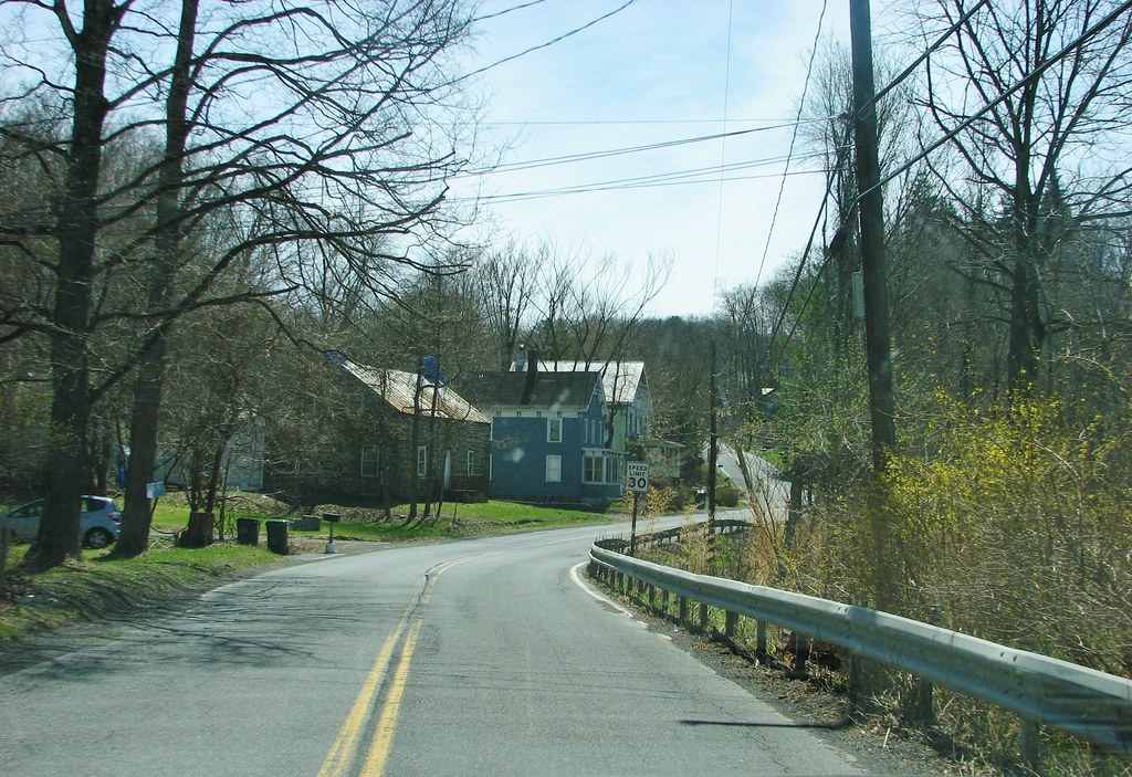 SALEM ROAD NEW SALEM NY APRIL 2014 Heading westbound along… Flickr