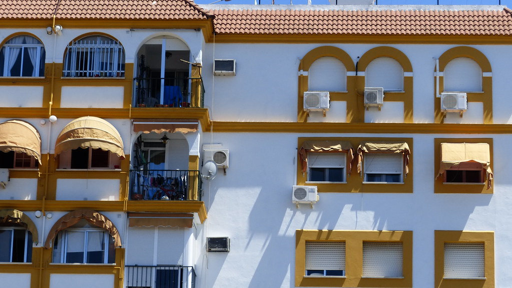 Airconditioned Apartment Building, Sevilla SnapDoc Flickr