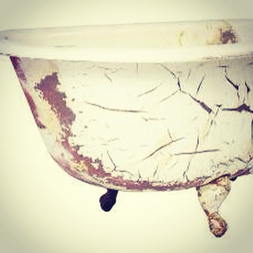 Tuesday Tub Tip how to refinish a castiron tub www.thiso… Flickr