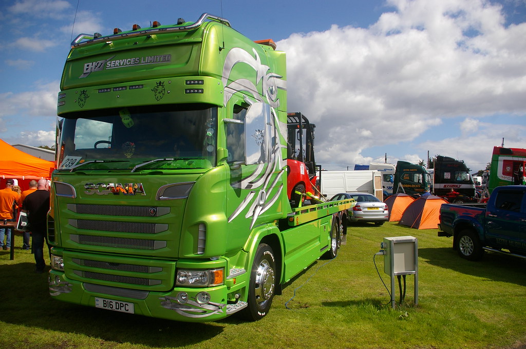 EH27 SERVICES LIMITED EAST CALDER B16DPC Truckfest, Ignlis… Flickr