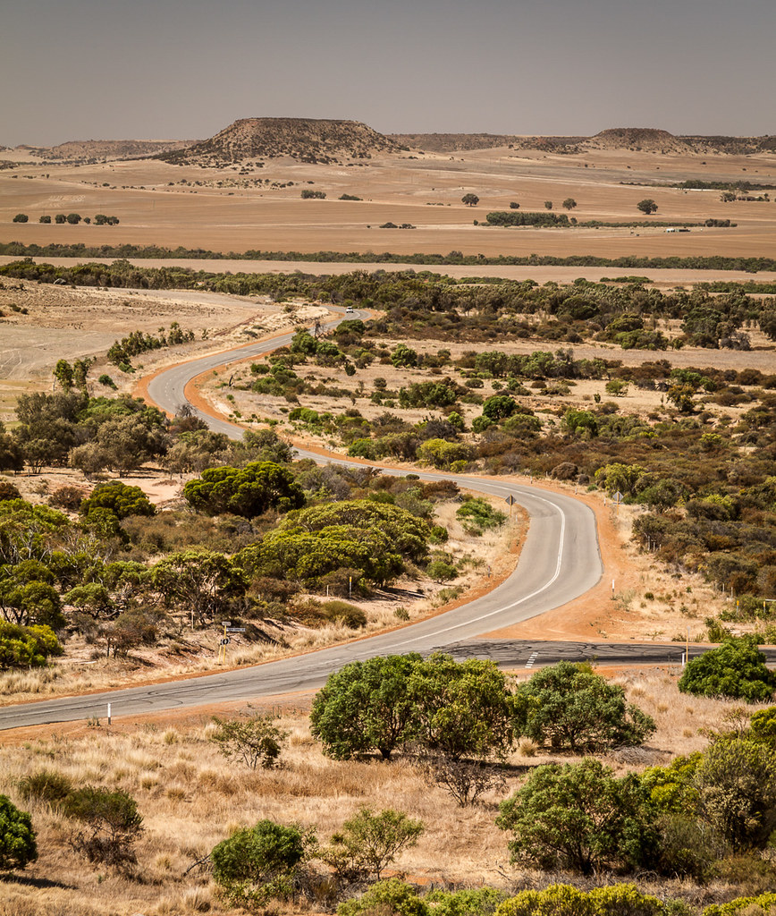 Valley road Stephen Edmonds Flickr