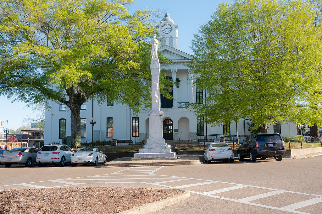 L1020672.jpg Lafayette County Courthouse, Oxford, MS James Allison