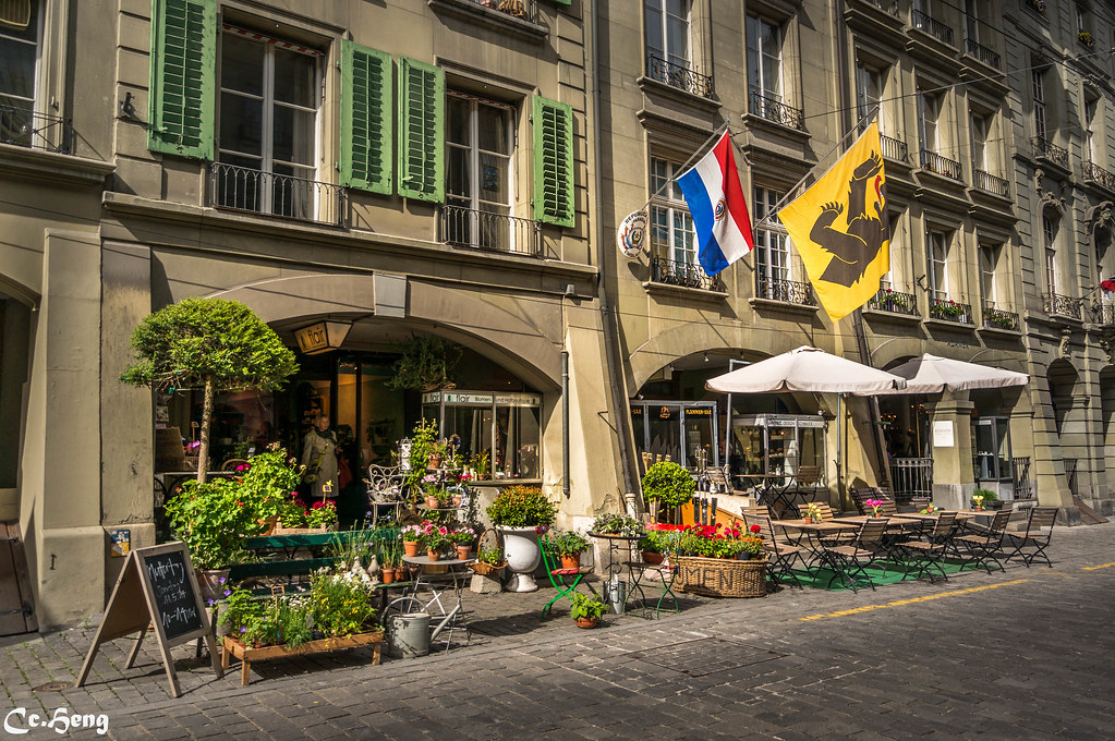 Bern Old Town The entire old town of Bern is a UNESCO Wo… Flickr