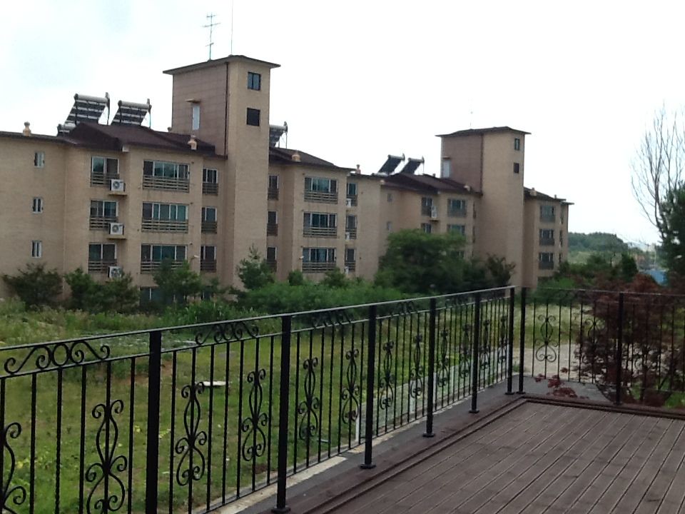 Offpost Housing Camp Humphreys This U.S. Army photo dep… Flickr