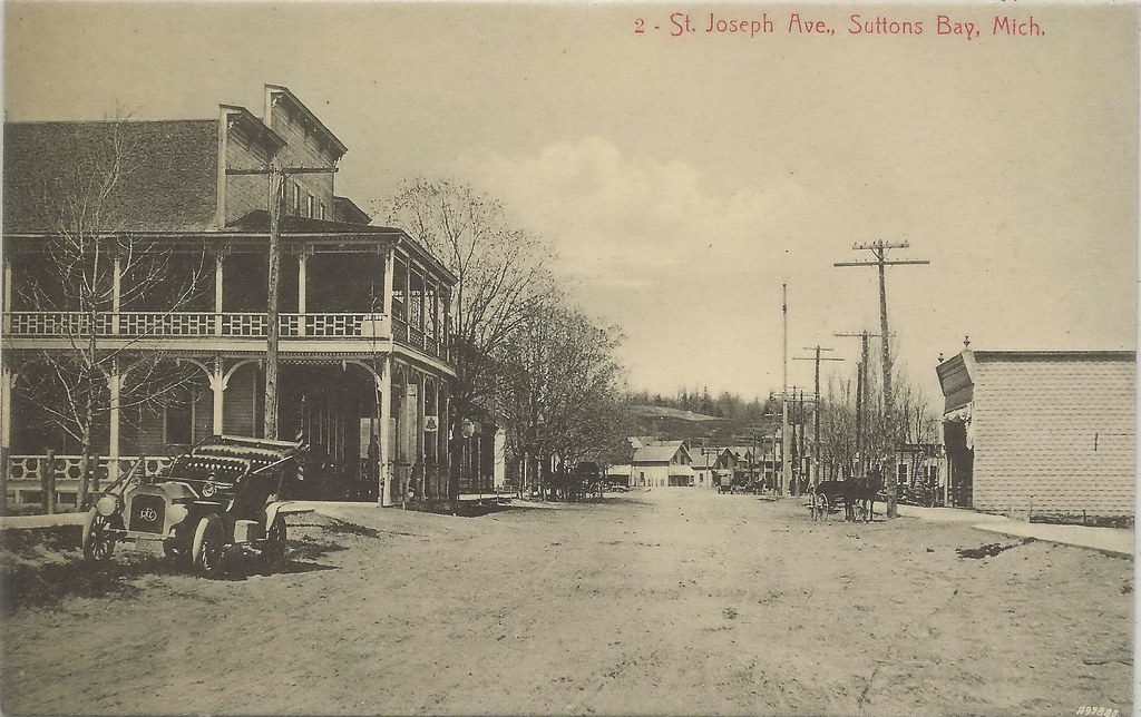 NW Leelanau Suttons Bay MI Downtown Stores & Businesses Me… Flickr