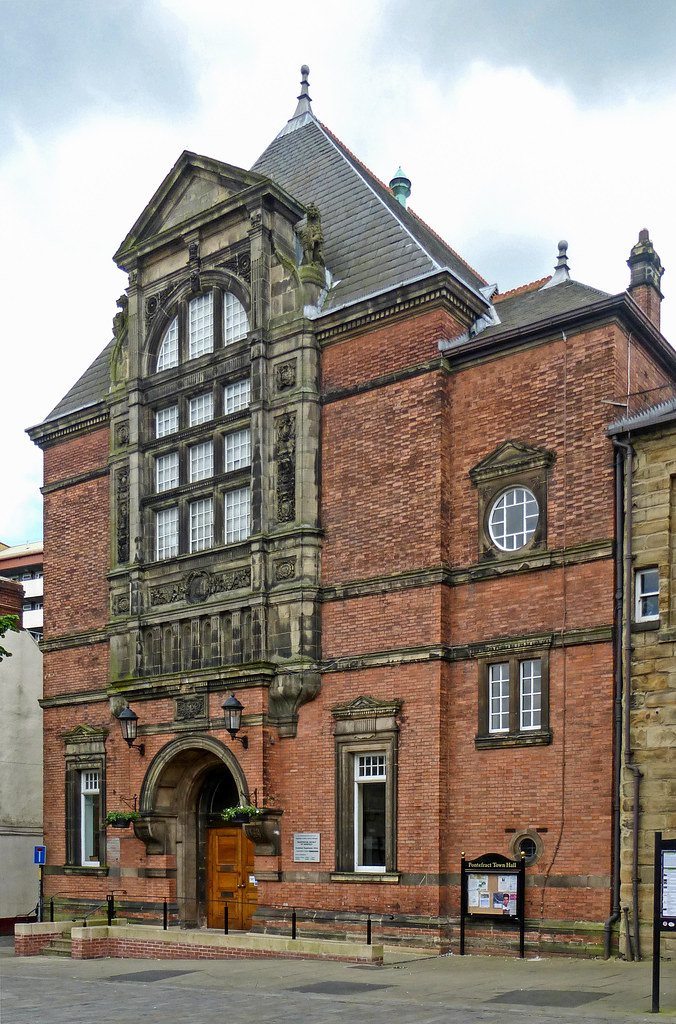 Pontefract Town Hall Tim Green Flickr