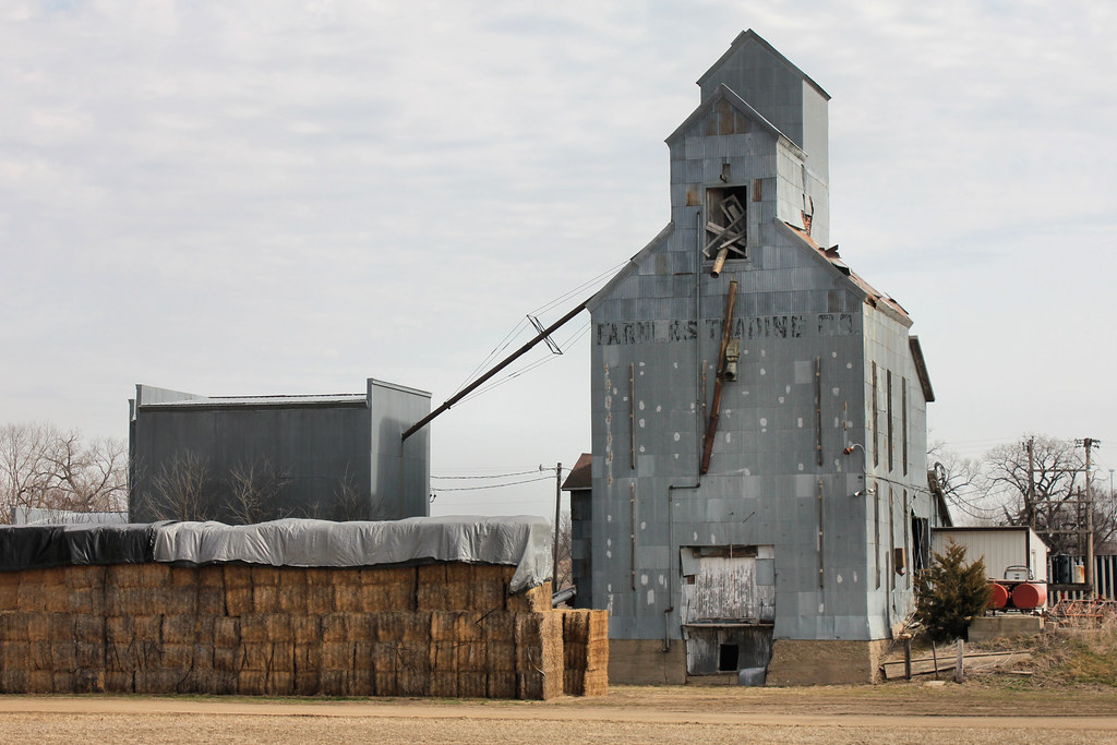 Farmers Trading Co. Elevator Volin, SD Tom McLaughlin Flickr