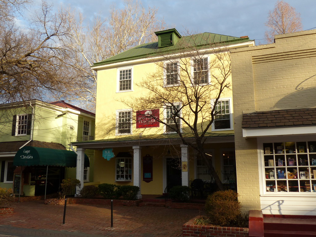 house on Elliewood Avenue The Corner, Charlottesville, V… Flickr