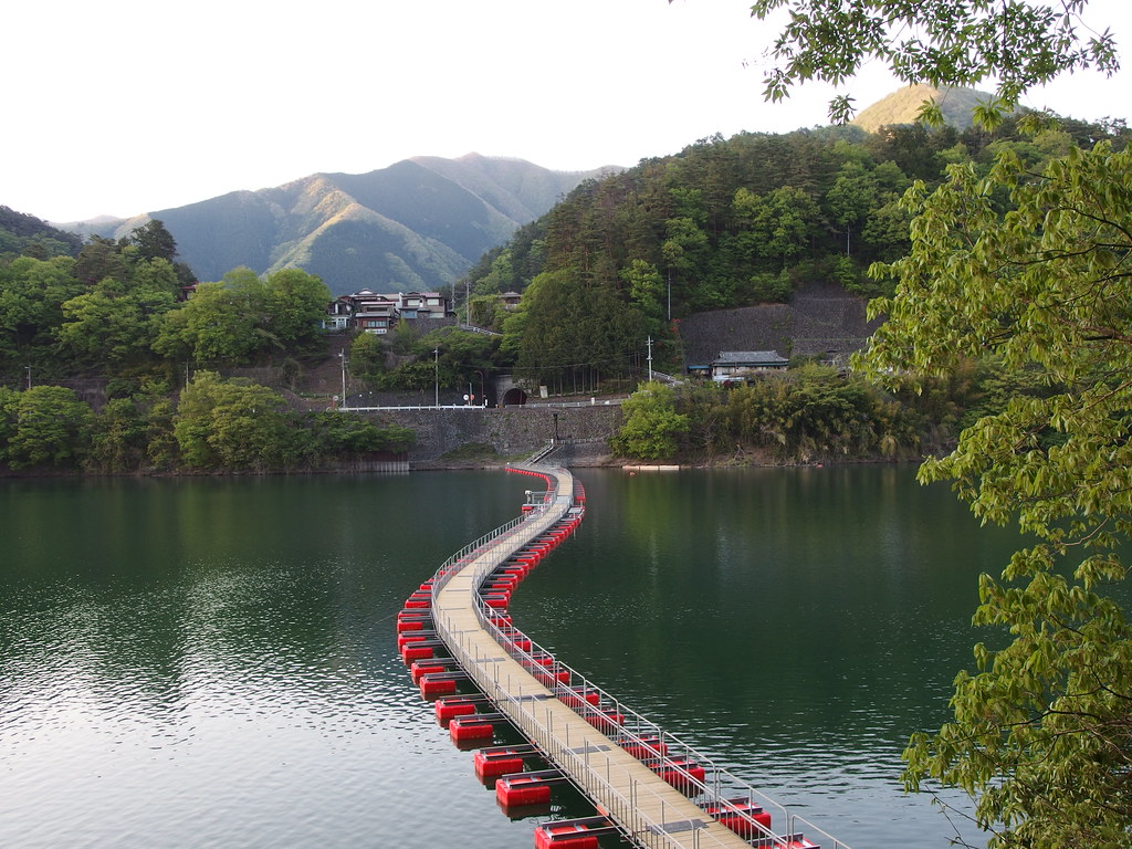 Floating Bridge on Lake Okutama Hike to Mount Sengenrei … Flickr