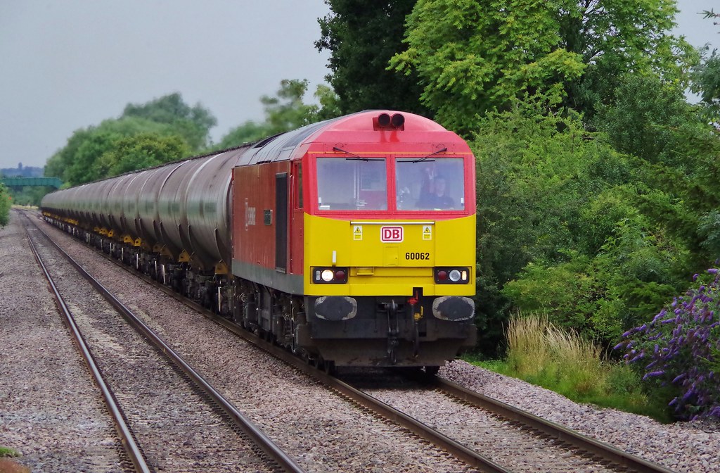 Willington IMGP55472 60062 growls away from a signal stop… Flickr