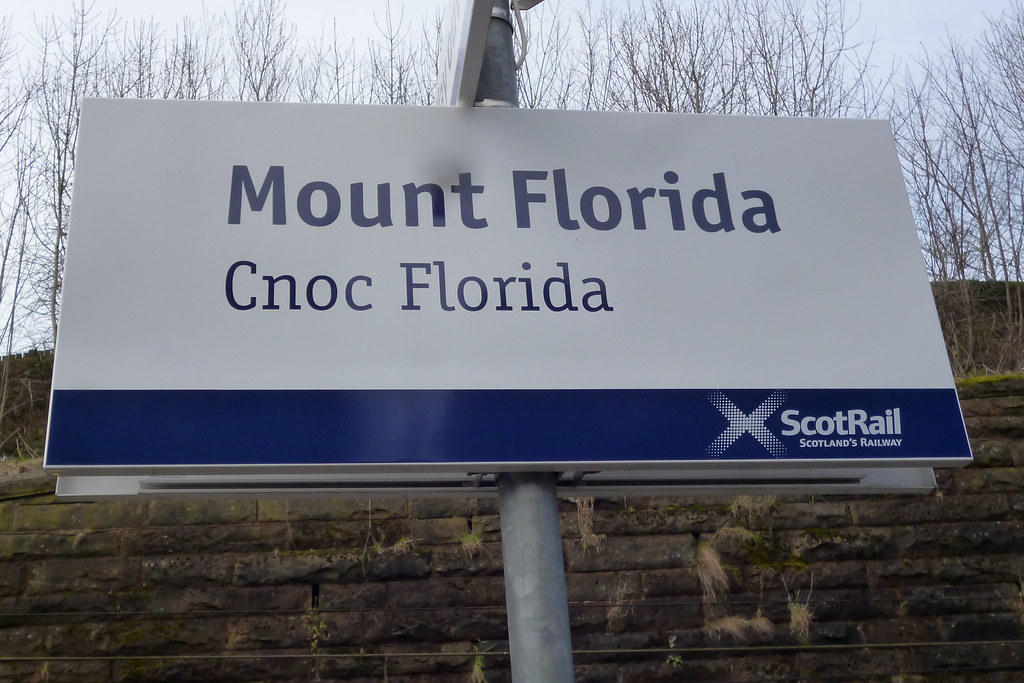 Mount Florida railway station sign, Glasgow. 2017 Mount Fl… Flickr
