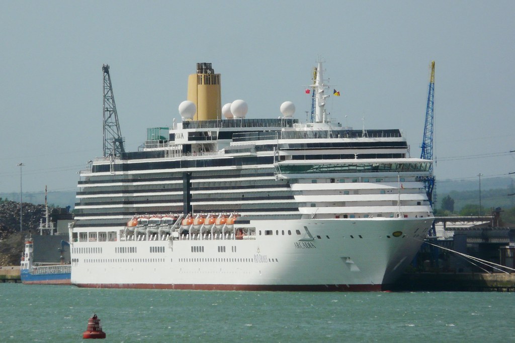 Arcadia ARCADIA IMO 9226906 Cruise Ship built 2005 by