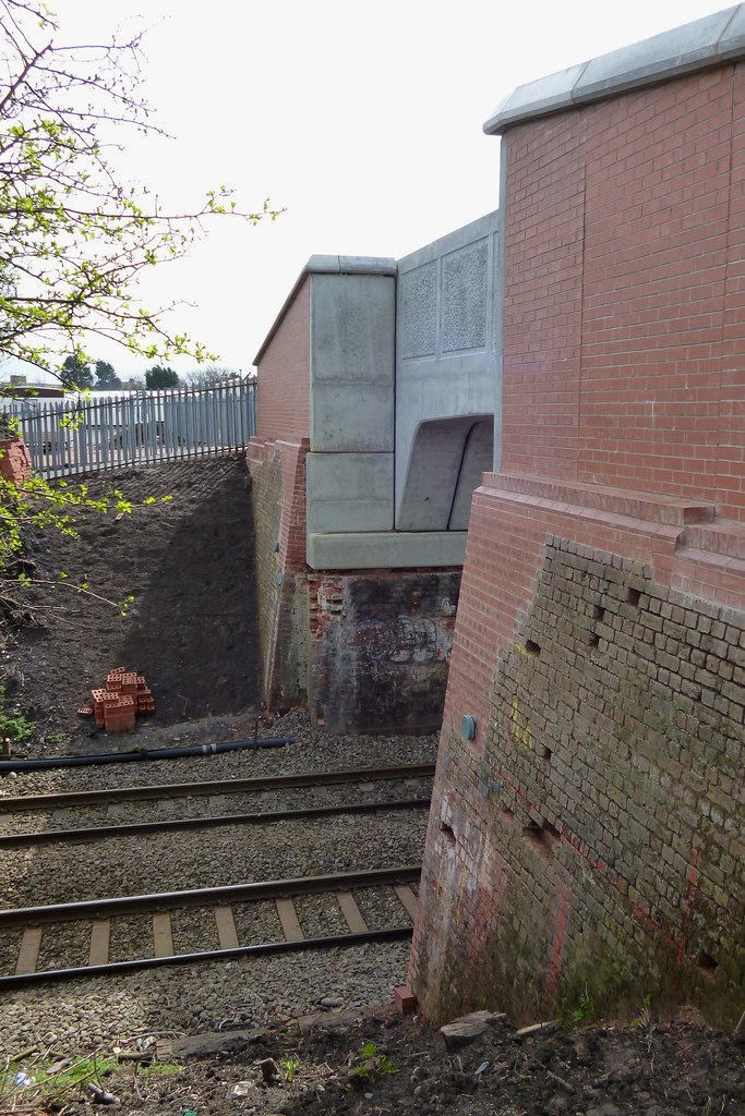Bensons railway bridge, Little Carleton, Blackpool. 2014 Flickr