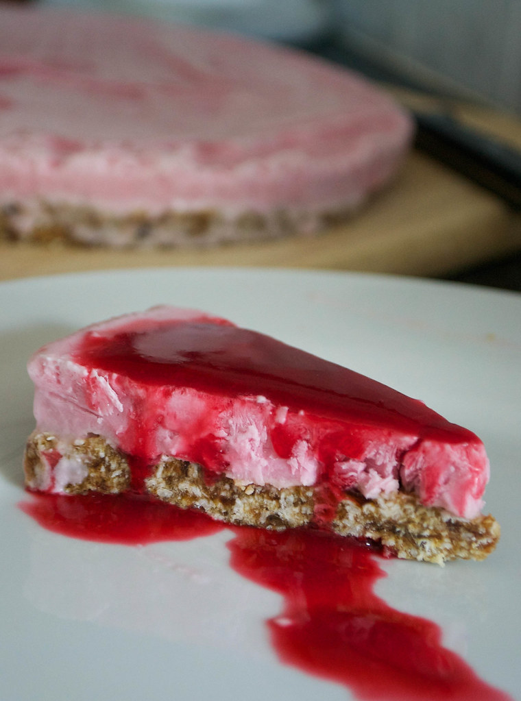 raspberry aip paleo ice cream cake slice with raspberry sa… Flickr