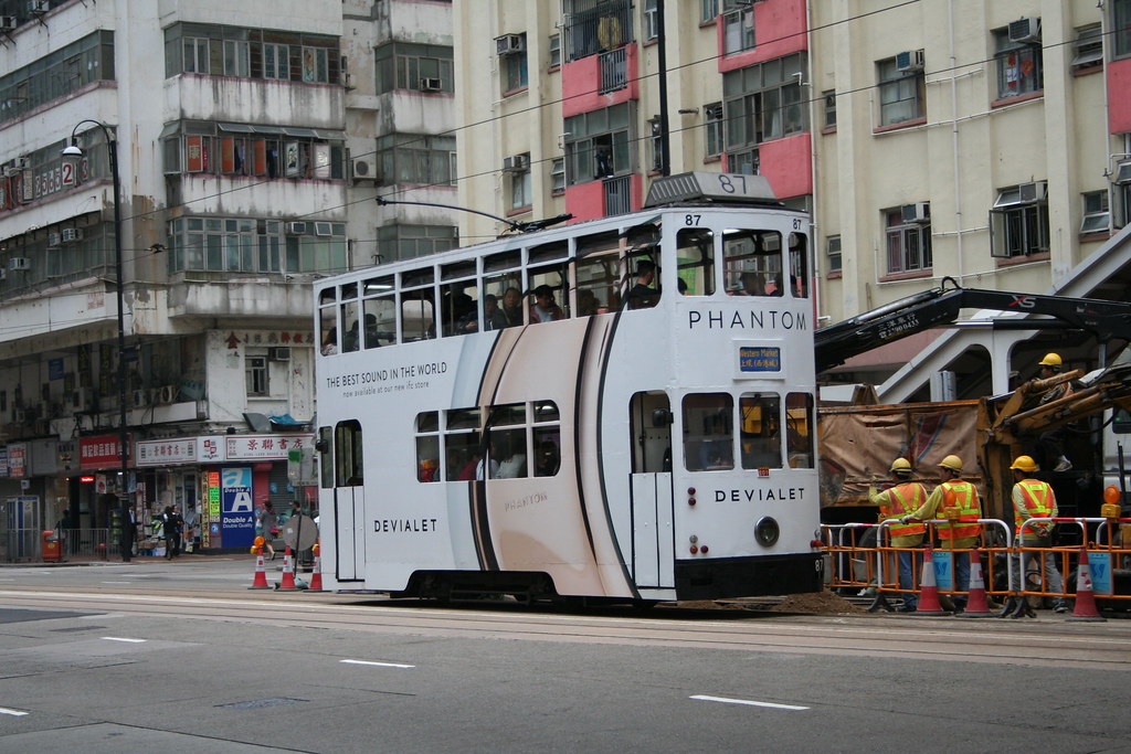 HONG KONG TRAMWAYS 87 Avoiding road works in Quarry Bay Paul