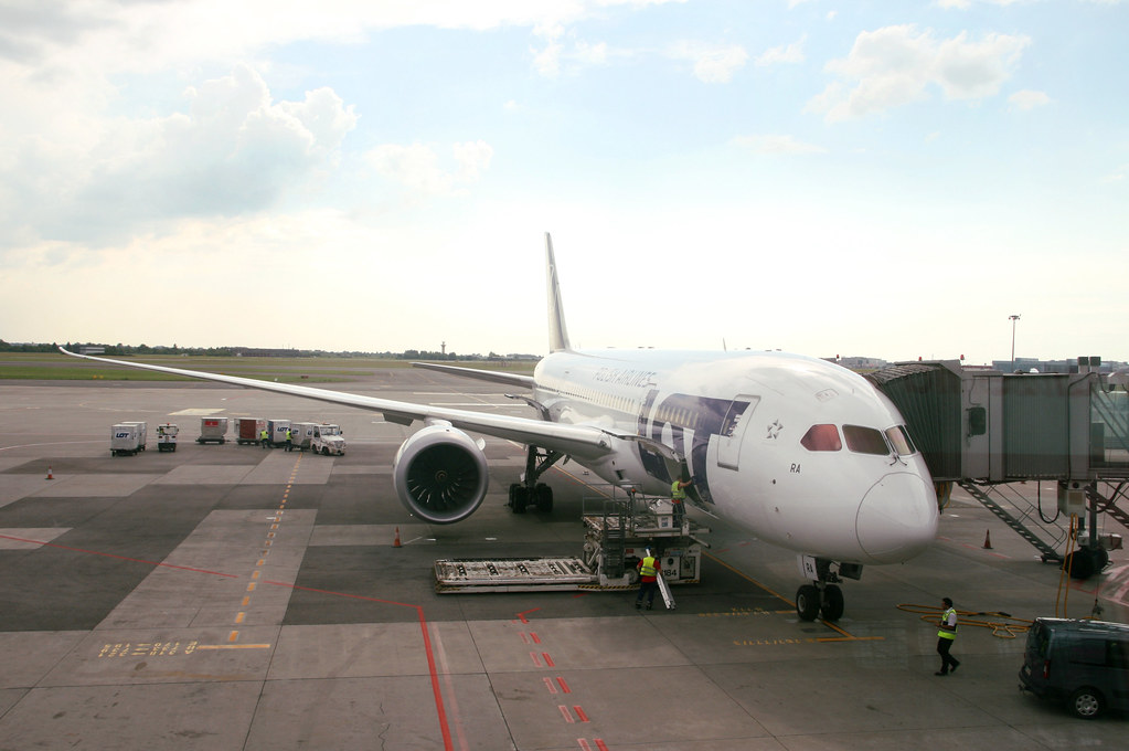 Rare B787 Dreamliner getting ready for Warsaw to New York Flickr