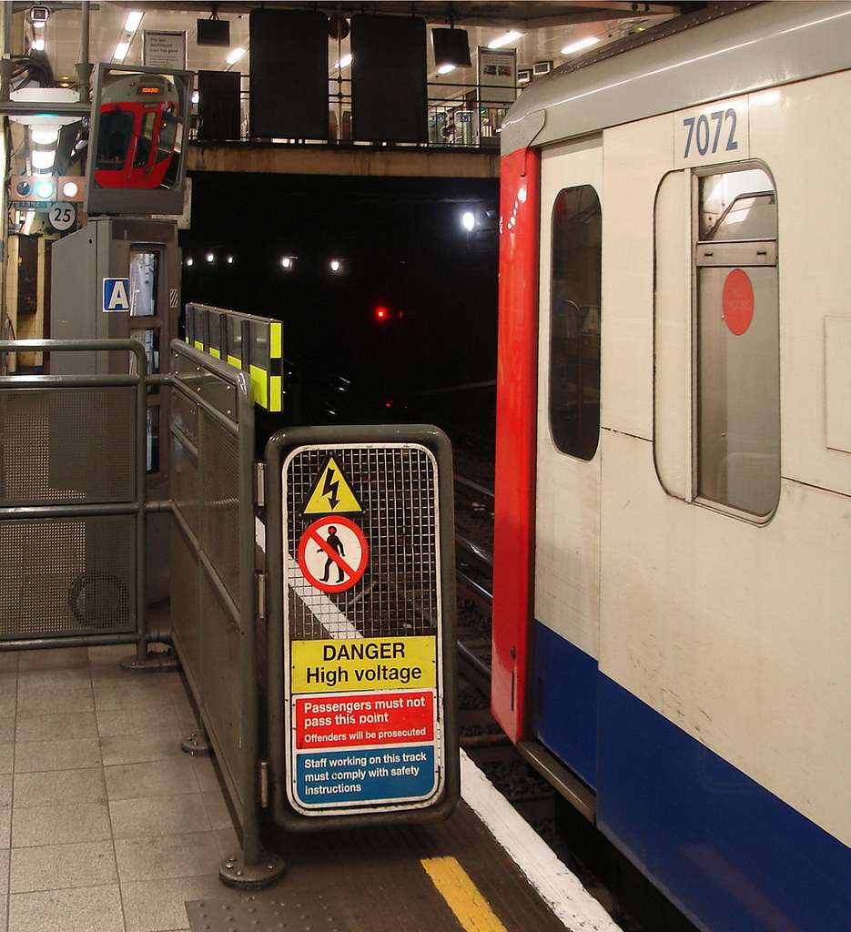 Aldgate East A District Line train of D stock has a green … Flickr