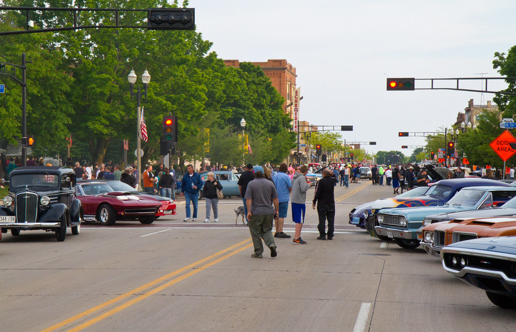 Street Scene Classic Car Cruise, Two Rivers, Wisconsin Lester
