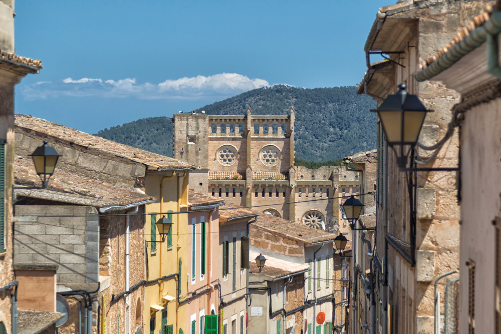 SON SERVERA The back streets of Son Servera looking down t… Flickr