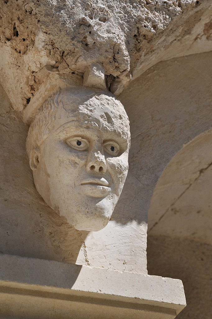 Abbaye bénédictine de Gellone (804) SaintGuilhemleDéser… Flickr