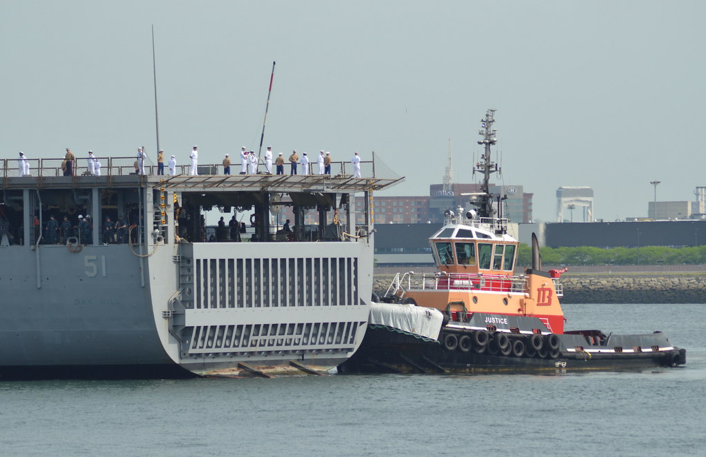 Justice Towing USS Oak Hill LSD51 into the North Jetty, B… Flickr