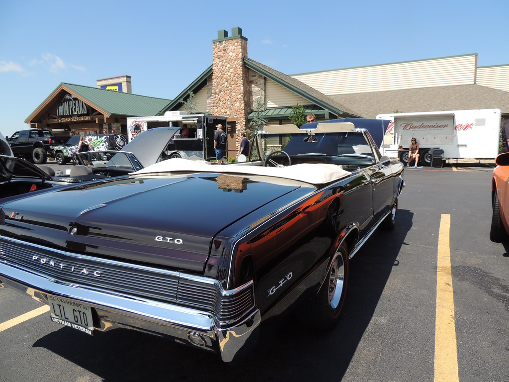 Twin Peaks Car Show Car Show at Twin Peaks Oklahoma City, … Flickr