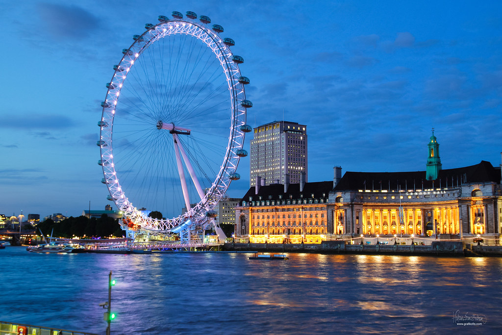 I love the London eye ** The London Eye is a giant Fer… Flickr