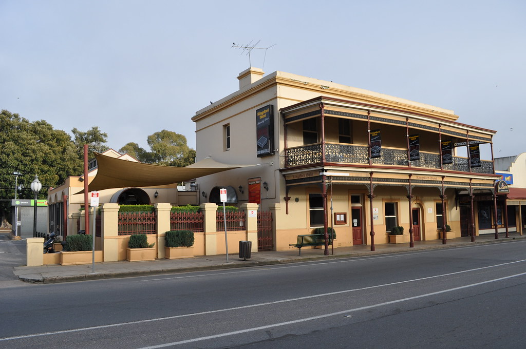 Kingsford Hotel 2011 0826 Gawler History Flickr
