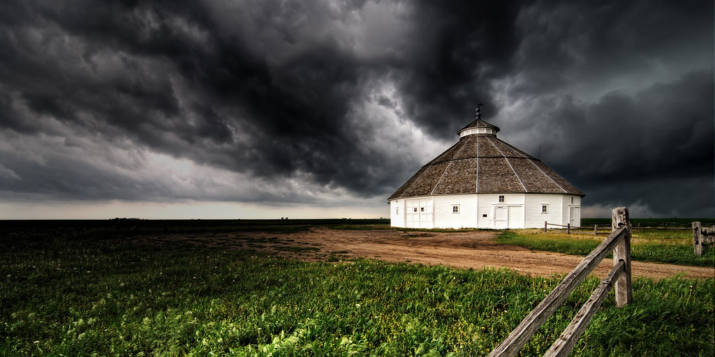 Mullinville Round Barn and Storm A tornado warned supercel… Flickr