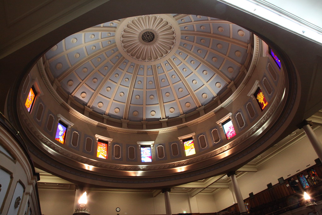 Melbourne Hebrew Synagogue_interior Karyn HamerFinn 563 Flickr