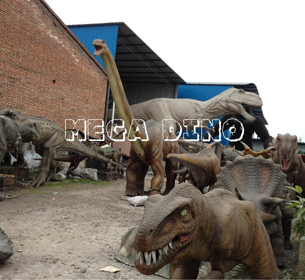 Life Size Dinosaur Model on Sale We have Life Size Dinosau… Flickr