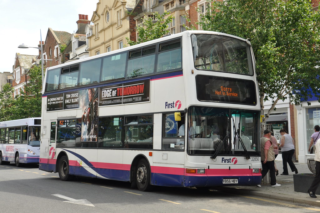 First Essex V856 HBY Clacton Pier Avenue JKP Photos Flickr