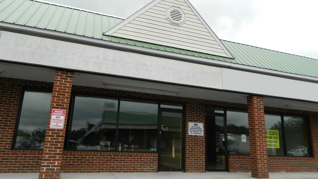 White Marsh Shopping Center stores Twice Is Nice Furniture… Flickr