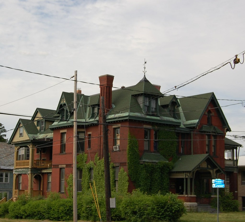 Genesee Street Utica, NY This very large house is a good… Flickr