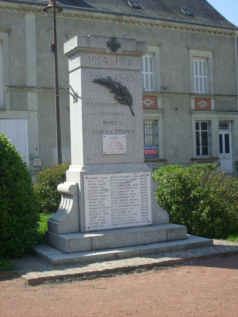 37Villeperdue* Monument aux morts de Villeperdue (37Indr… Flickr