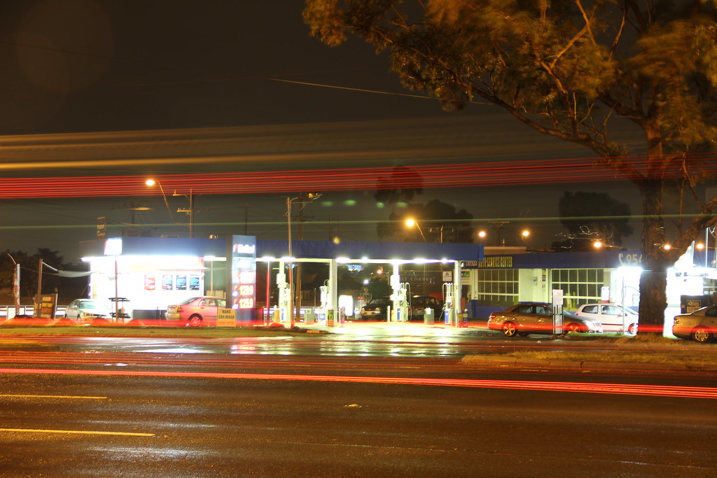 United fuel station Wellington road Long exposure of Unite… Flickr