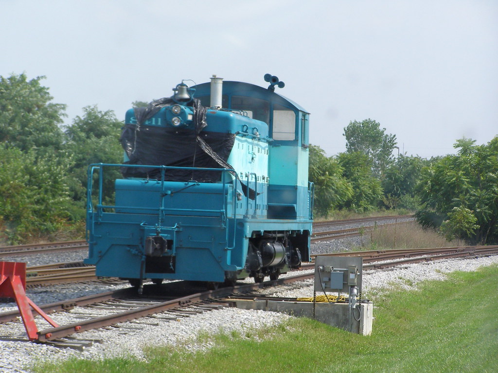 P8260106 EMD SW1(?) sitting at Chambersburg Cold Storage i… Flickr