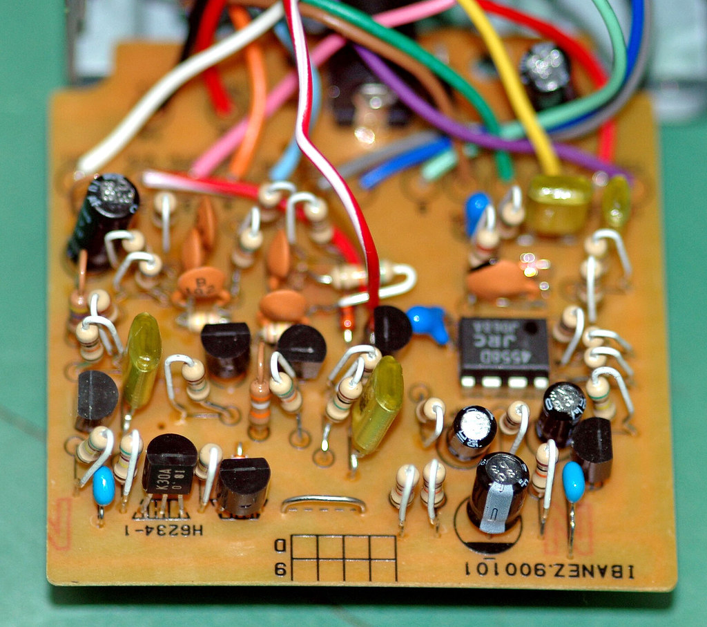 Various Electronic Components Vacuum tubes, resistors