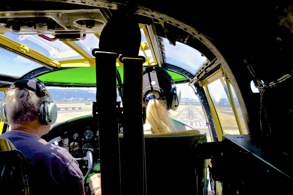 Livermore Airport B25 Landing 25R. N3476G 4428932 Collin… Flickr
